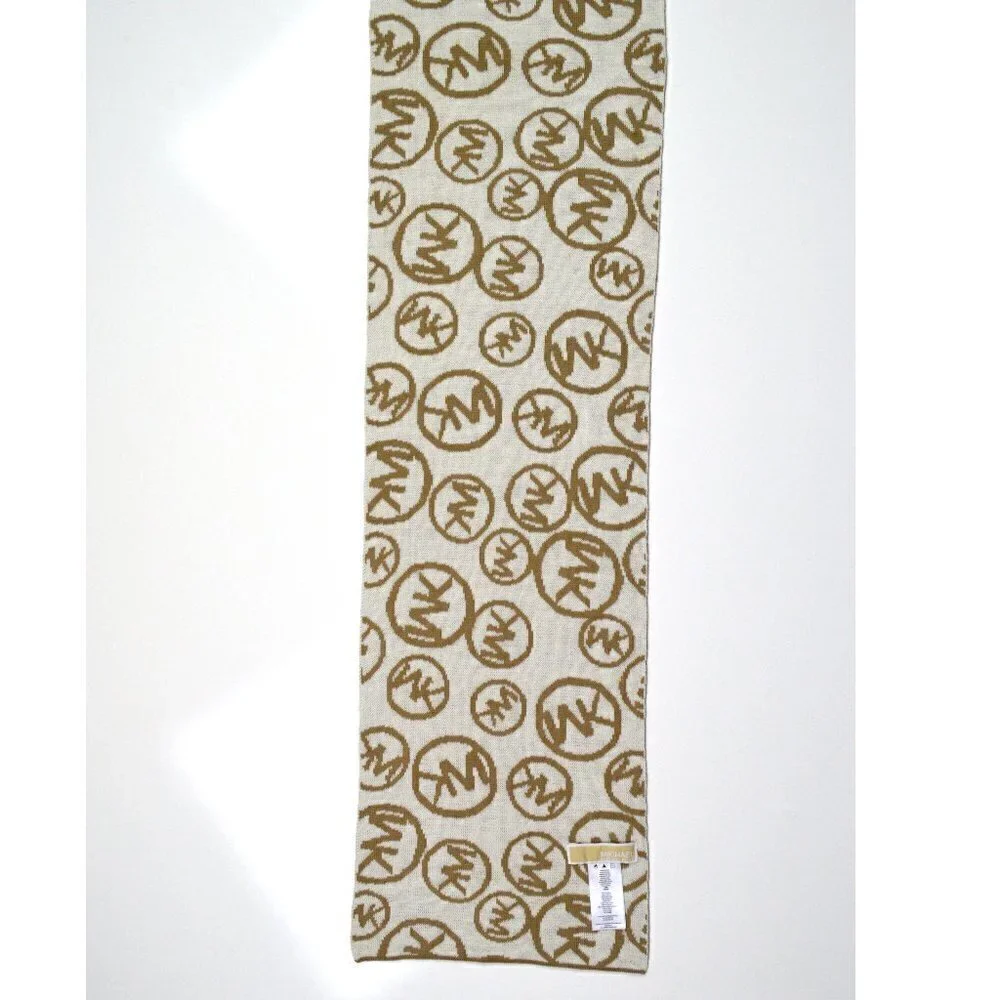 Michael Kors Signature Circle Reversible Scarf - Picture 7 of 8